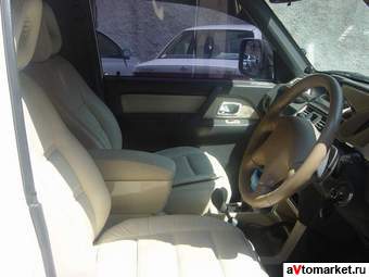 1994 Mitsubishi Pajero Images