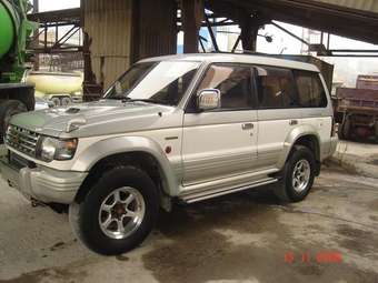 1994 Mitsubishi Pajero Pictures