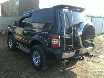 1994 Mitsubishi Pajero Pictures