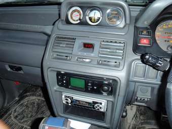 1994 Mitsubishi Pajero Pictures