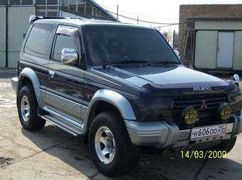 1994 Mitsubishi Pajero Photos