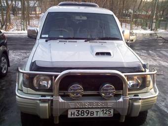 1994 Mitsubishi Pajero Pictures