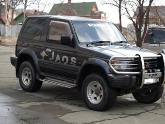 1994 Mitsubishi Pajero Photos