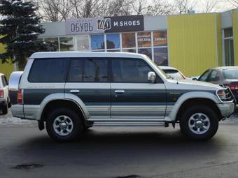 1994 Mitsubishi Pajero Pictures