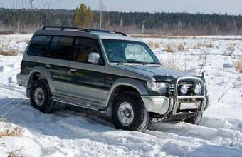 1994 Mitsubishi Pajero Photos