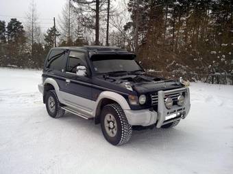 1994 Mitsubishi Pajero Pictures