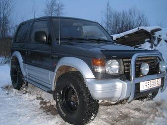 1994 Mitsubishi Pajero Photos