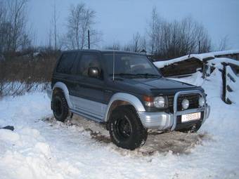 1994 Mitsubishi Pajero Wallpapers