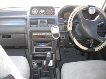1994 Mitsubishi Pajero Photos