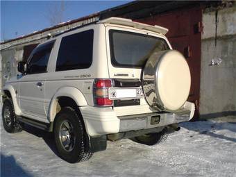 1994 Mitsubishi Pajero Photos