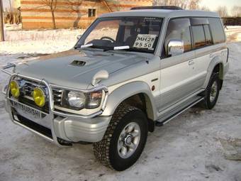 1994 Mitsubishi Pajero Pictures