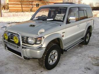 1994 Mitsubishi Pajero Pictures