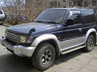 1994 Mitsubishi Pajero Images