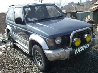 1994 Mitsubishi Pajero Photos