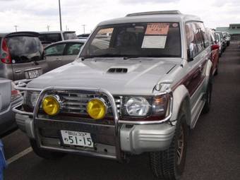 1994 Mitsubishi Pajero Photos