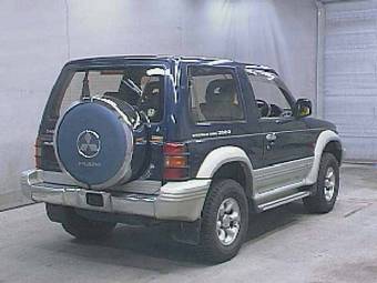 1994 Mitsubishi Pajero Pictures