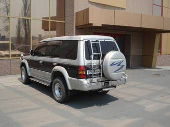 1994 Mitsubishi Pajero Photos