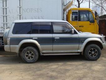 1994 Mitsubishi Pajero Photos