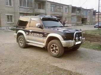 1994 Mitsubishi Pajero Photos