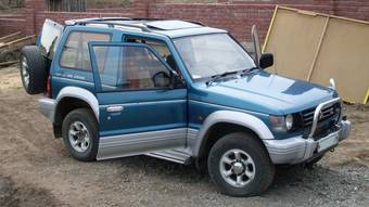 1994 Mitsubishi Pajero Photos