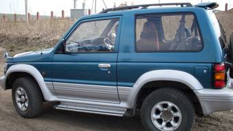 1994 Mitsubishi Pajero Pictures