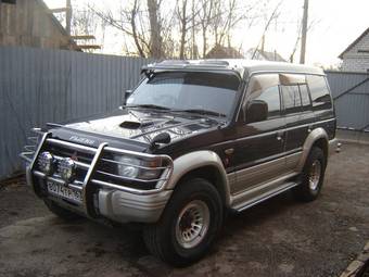 1994 Mitsubishi Pajero Pictures