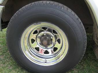 1994 Mitsubishi Pajero Pictures