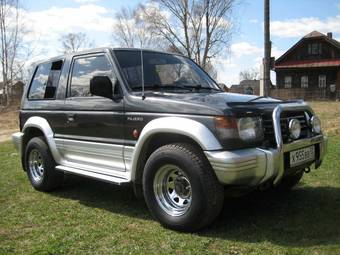 1994 Mitsubishi Pajero Pictures