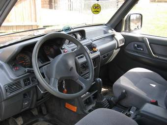 1994 Mitsubishi Pajero Images