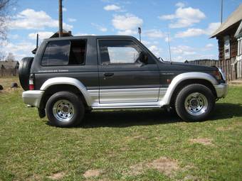 1994 Mitsubishi Pajero Pics