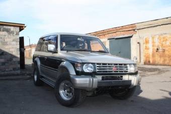 1994 Mitsubishi Pajero Photos