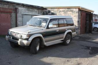 1994 Mitsubishi Pajero Photos