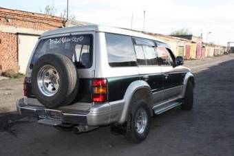 1994 Mitsubishi Pajero Wallpapers