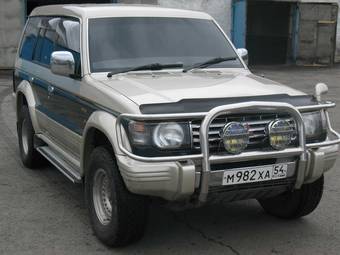 1994 Mitsubishi Pajero Pictures