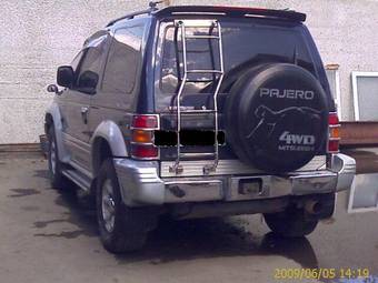 1994 Mitsubishi Pajero Pictures