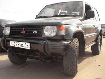 1994 Mitsubishi Pajero Pictures