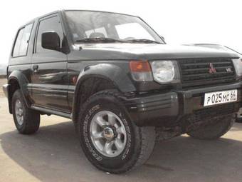 1994 Mitsubishi Pajero Photos