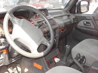 1994 Mitsubishi Pajero Pictures