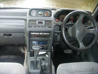 1994 Mitsubishi Pajero Photos