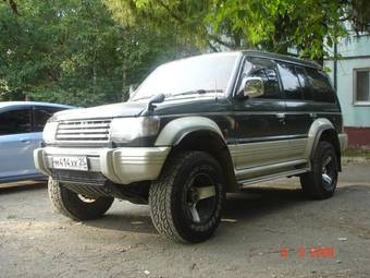 1994 Mitsubishi Pajero Pictures