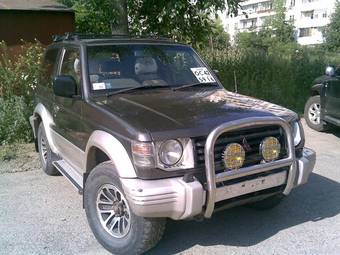 1994 Mitsubishi Pajero Pictures