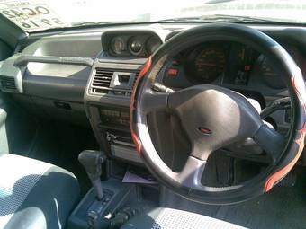 1994 Mitsubishi Pajero Photos