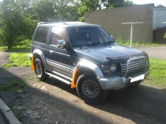 1994 Mitsubishi Pajero Photos