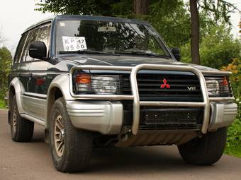 1994 Mitsubishi Pajero Photos