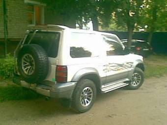 1994 Mitsubishi Pajero Photos