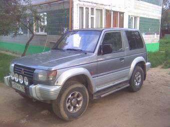 1994 Mitsubishi Pajero Photos