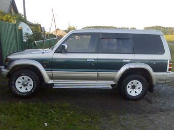 1994 Mitsubishi Pajero Photos