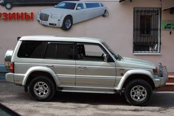 1994 Mitsubishi Pajero Pictures