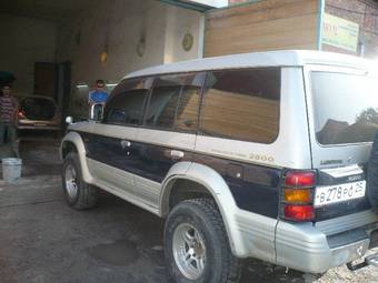 1994 Mitsubishi Pajero Photos