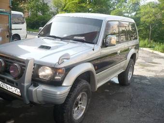 1994 Mitsubishi Pajero Wallpapers